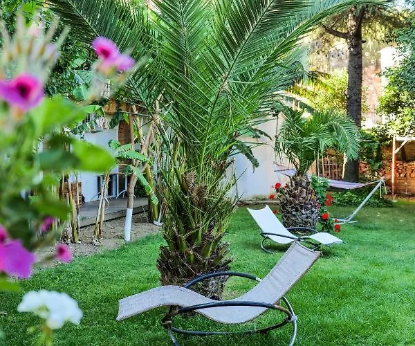 Garden 酒店 Sarandë