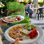 Garden 4*