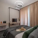 Garden 4*