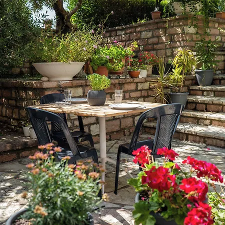 Hotel Garden Sarande