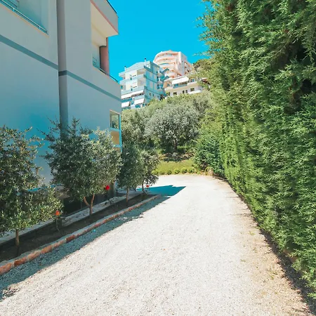 Otel Garden 4*