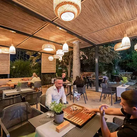 Garden 4* Saranda