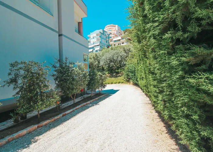 Ξενοδοχείο Garden 4*